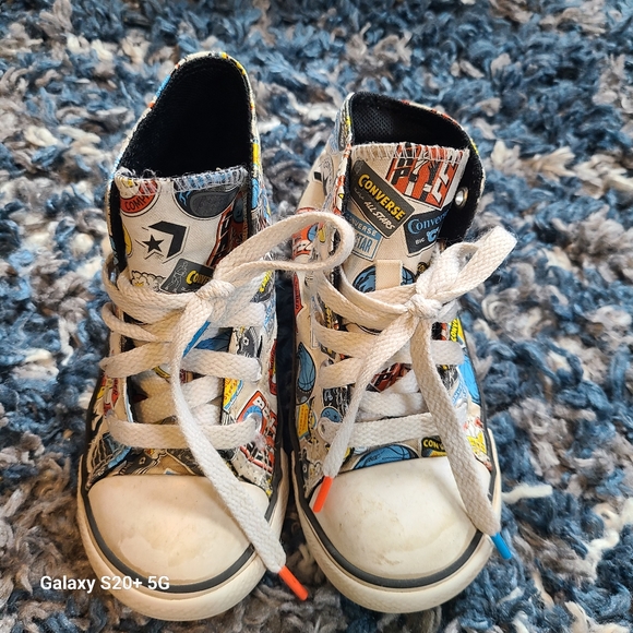 Converse - Picture 1 of 3